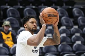 轻球员通过 轻球员通过