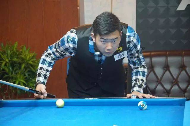 上的态度的 上的态度的